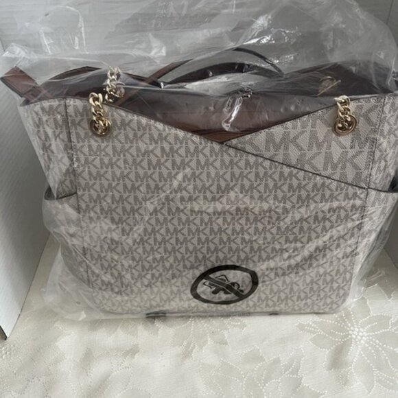 NWT Michael Kors Women Jet Set Travel L Chain Shoulder Tote ,Vanilla-OS - Picture 8 of 8